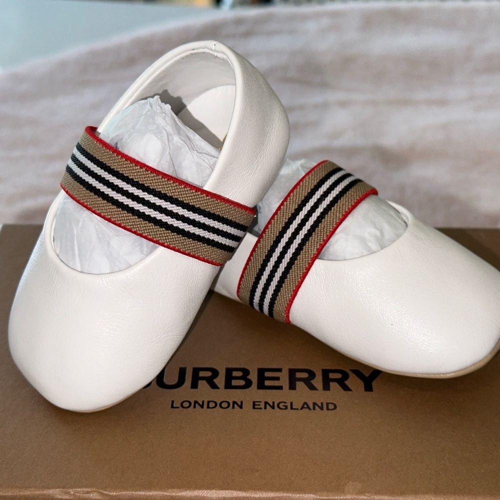 KIDS' BALLET FLATS WITH CHECK PRINT IN BIANCO (Burberry)
